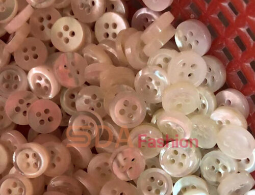 White mother of pearl buttons